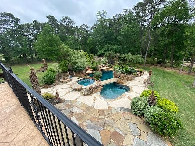 1st image of 10306 Crestwater Cir