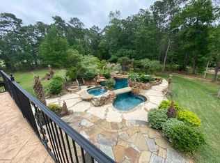 10306 Crestwater Cir, Magnolia, TX 77354