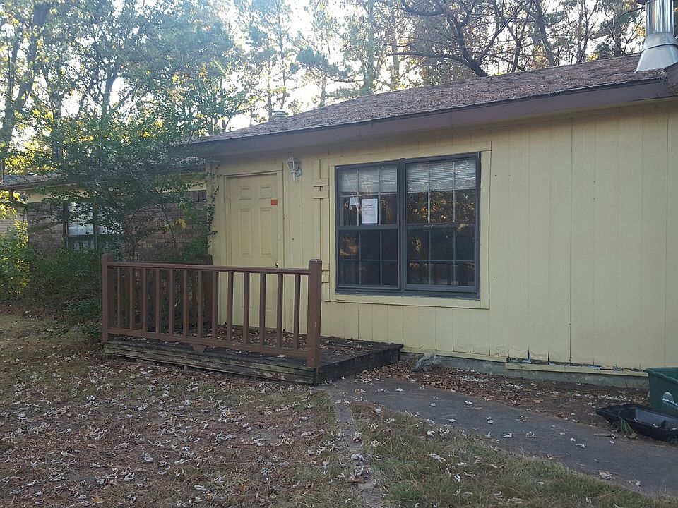 1st image of 3441 N Northwood Ave