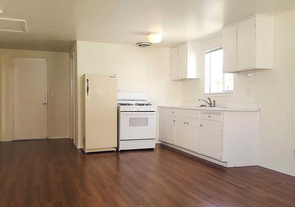 2nd image of 85B S Claremont Ave