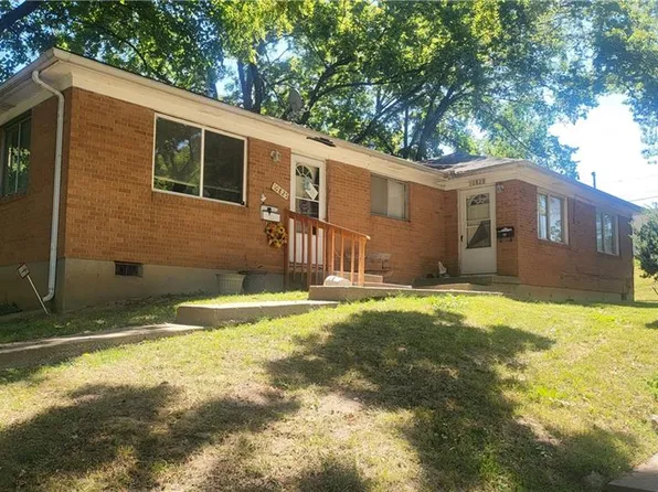 10823 E Westport Rd, Independence, MO 64052