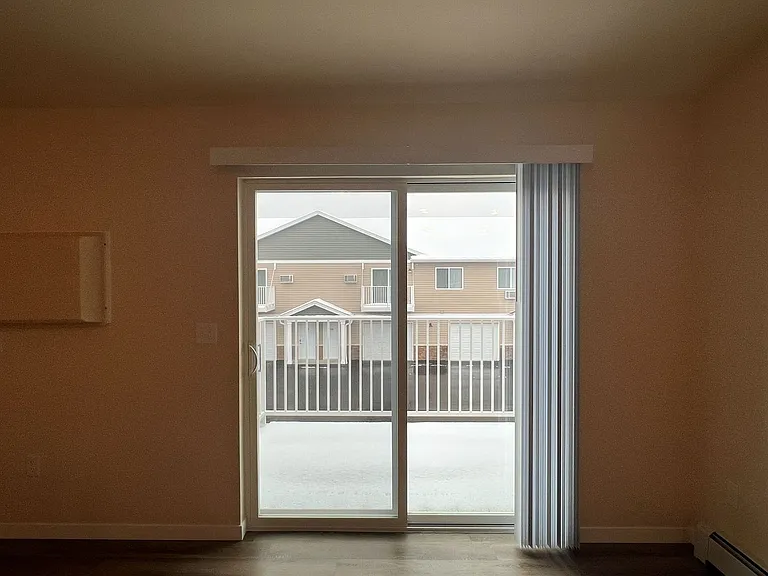713 Caroline St — Photo 164