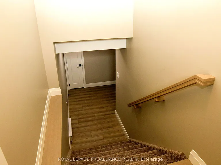 160B Sienna Ave — Photo 4