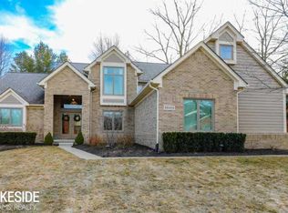 55498 Kingsway Dr, Shelby Township, MI 48316
