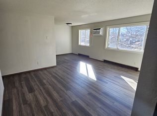 504 9th St, Heron Lake, MN 56137