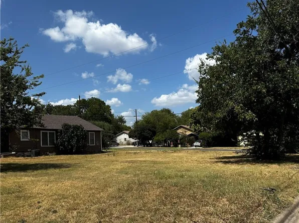 711 Henderson St, Killeen, TX 76541