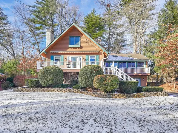 9 Beach Rd, Ware, MA 01082