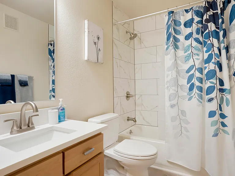 1727 N Pearl St #206 — Photo 13