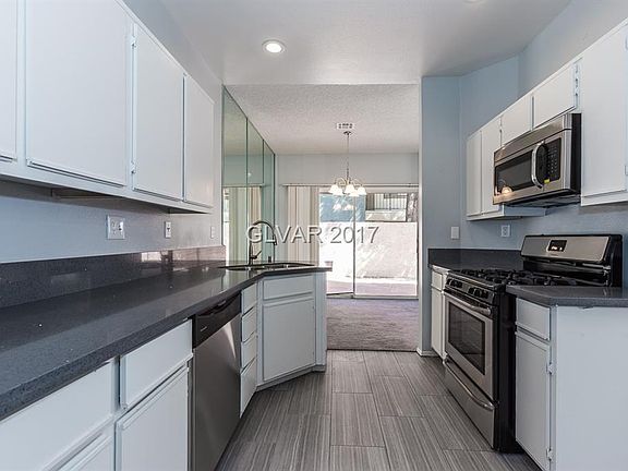 2nd image of 1729 Comstock Dr