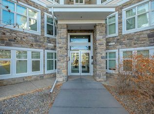 11 E Mahogany Row SE #3305, Calgary, AB T3M 2L6