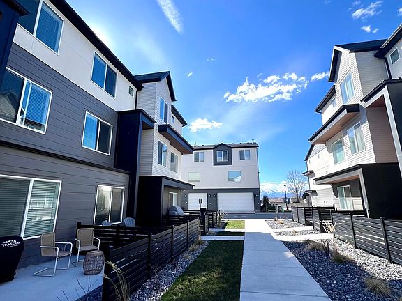 Open/greenspace between townhomes