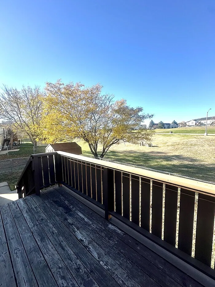 3 bed, 2.5 bath, 1455 sqft, $1,809 — Photo 2