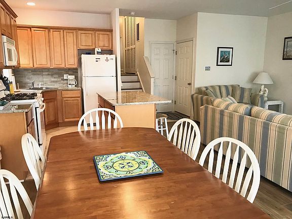 4th image of 5555 Asbury Ave APT 1