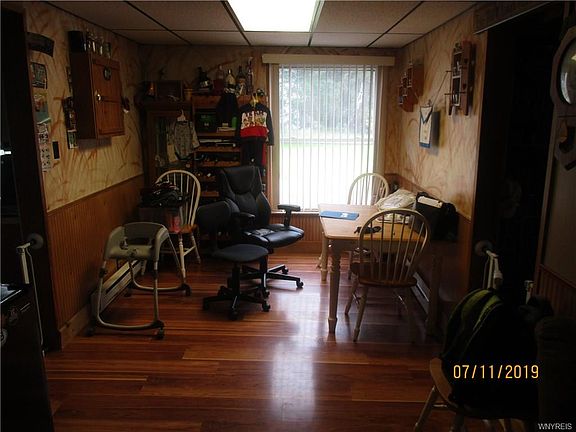 5th image of 437 Rock City St