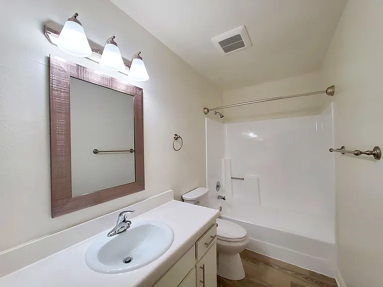 Orchard Villa Townhomes — Photo 11