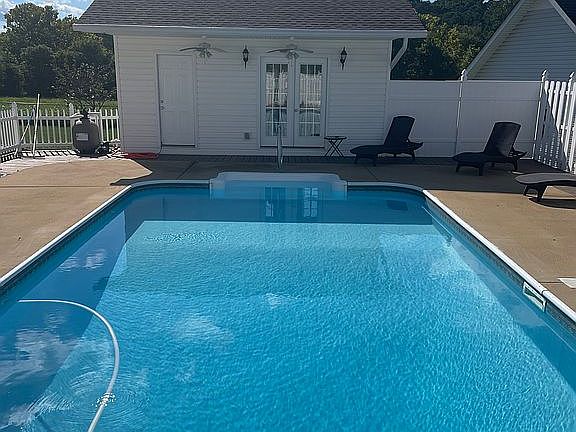 5th image of 757 Johnson Lake Rd SE