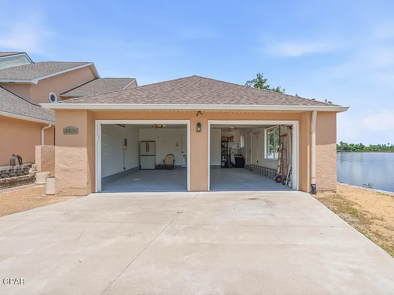 2718 Country Club Dr — Photo 30