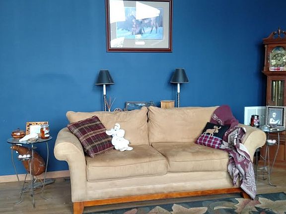 Living Room faces the view