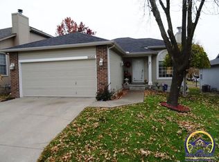 3520 SW Willow Brook Ln, Topeka, KS 66614
