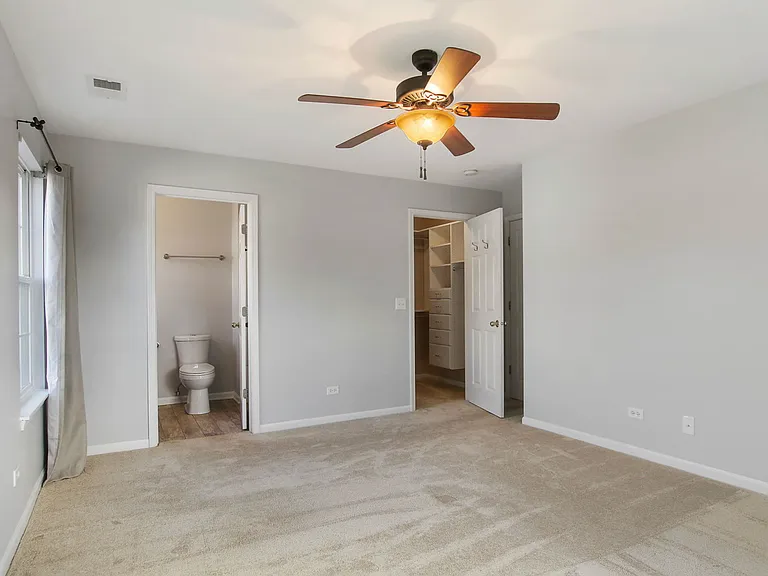 1037 N Village Dr #4 — Photo 7