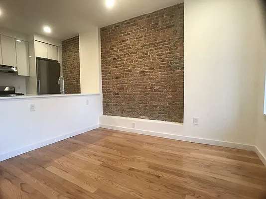 Rented by Bohemia Realty Group | media 35