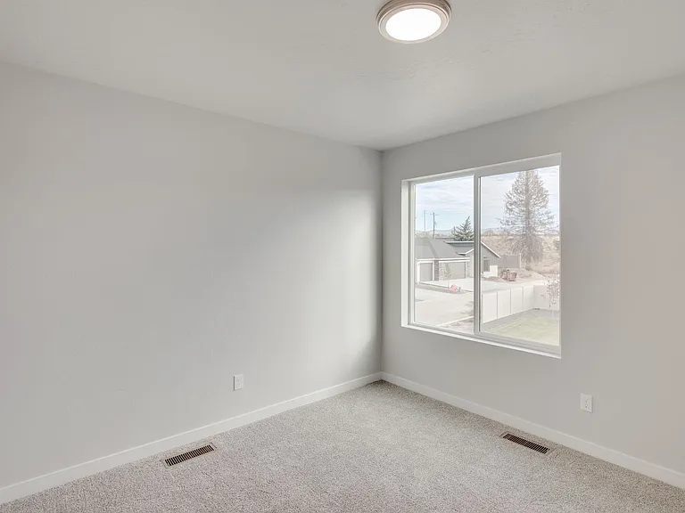 1664 S Sunseeker Ln — Photo 16