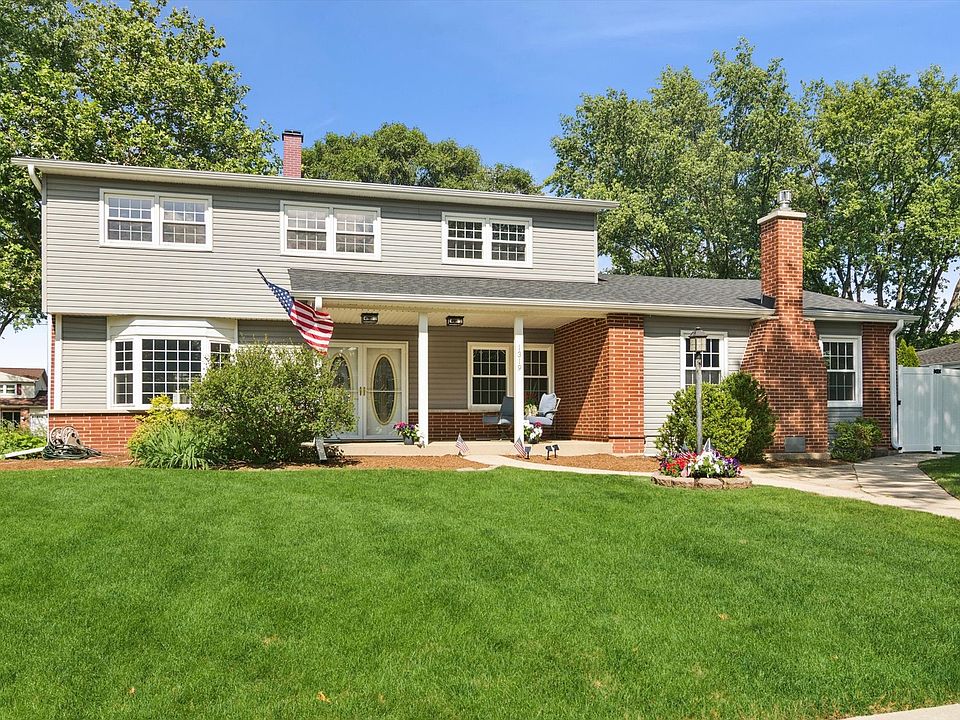 1st image of 1319 N Columbine Dr