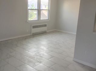 555 Beach 128th St FLOOR 2, Rockaway Park, NY 11694