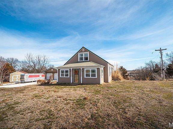 4th image of 1148 Ridge Rd