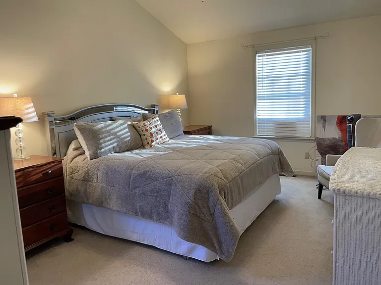1208 Dunlora Dr — Photo 14