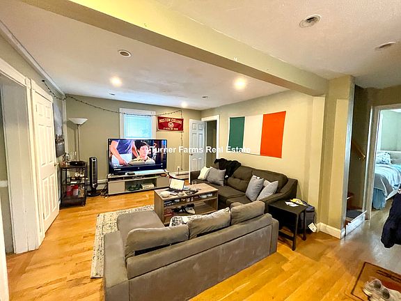 3rd image of 735 Somerville Ave #3F