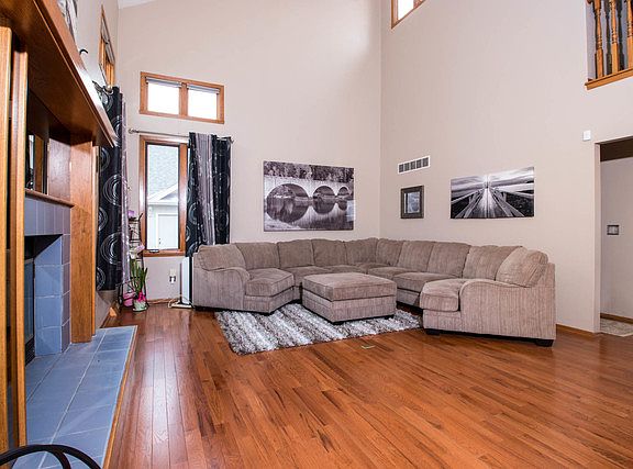 4th image of 1058 Darwin Dr