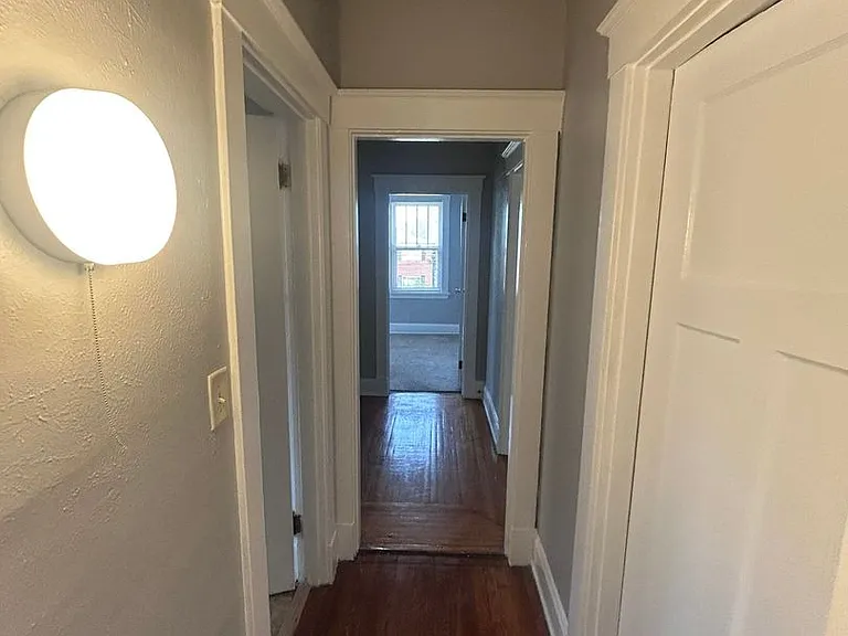 Academy 862 — Photo 13