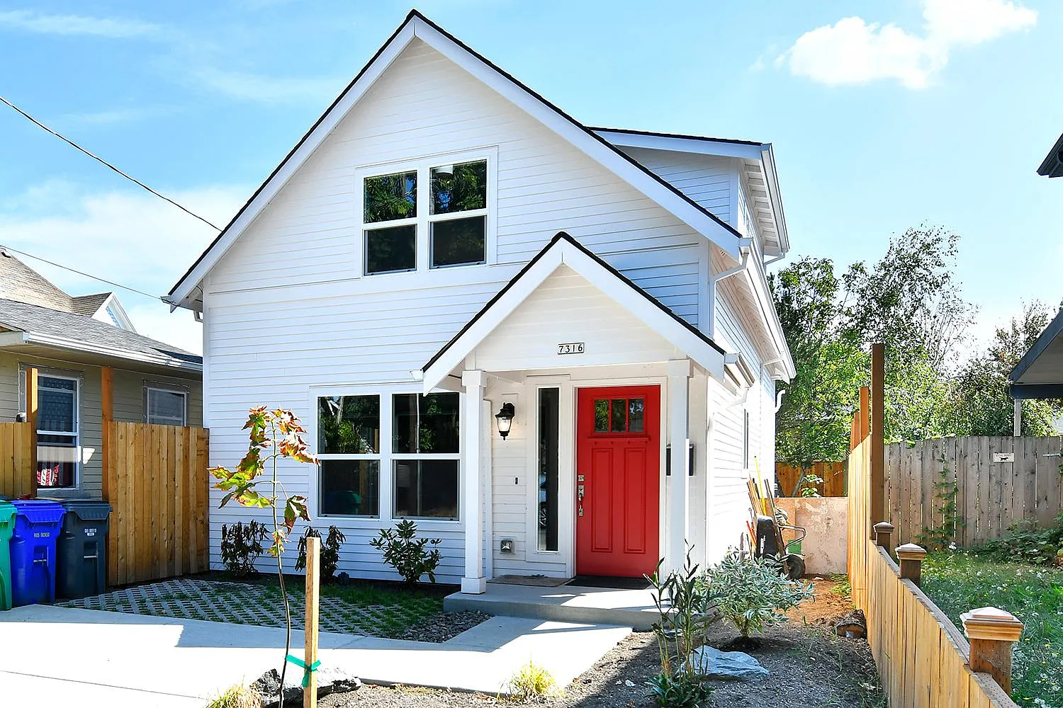 3 bed, 1250 sqft, $2,600 — Photo 1