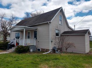 418 3rd St, Cheboygan, MI 49721