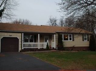 119 Stonehenge Dr, Phillipsburg, NJ 08865