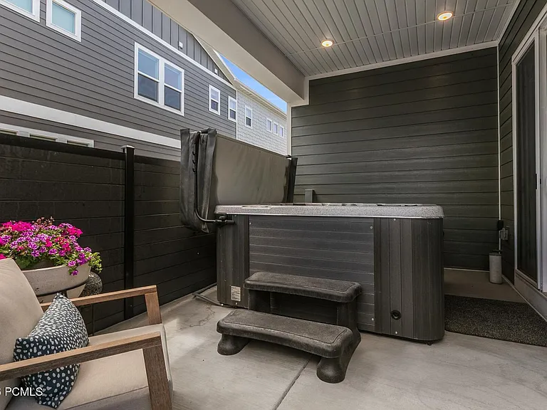 6518 Purple Poppy Ln — Photo 55