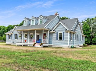 13 Ferry Rd, Lyme, CT 06371