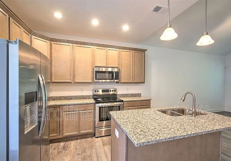 108 Landry Ln — Photo 7
