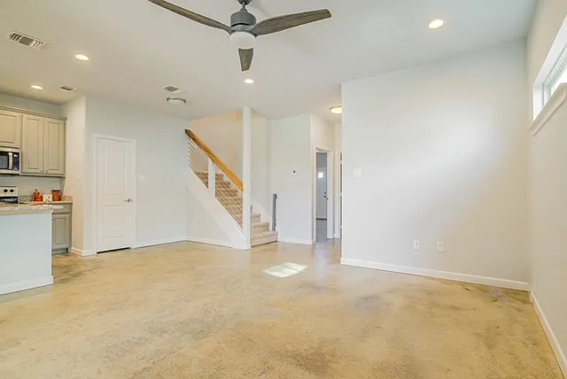 117 Bridle Dr — Photo 20
