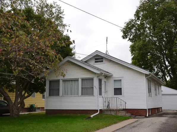 1427 Henderson Ave, Des Moines, IA 50316