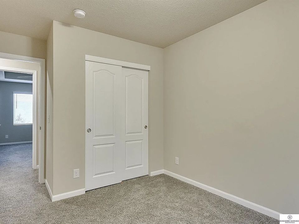 2nd image of 8802 Sunrise St