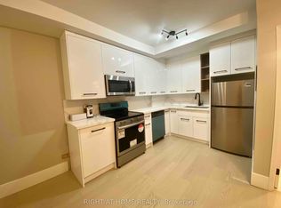 993 Bloor St W #202, Toronto, ON M6H 1M1