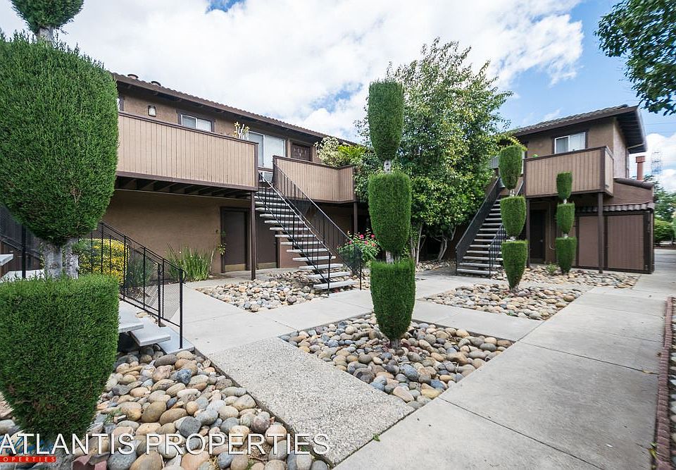 2nd image of 5520 Camden Ave APT 06