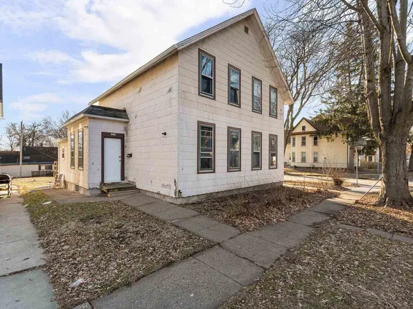 1527 W 6th St, Davenport, IA 52802