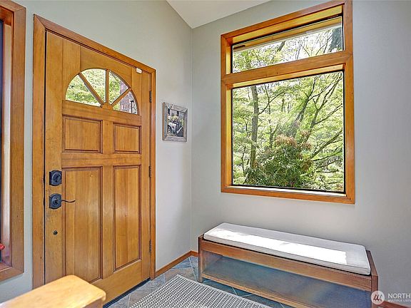 5th image of 27614 84th Drive NW