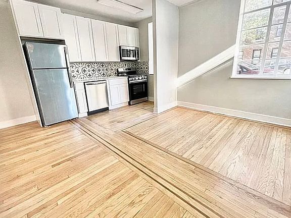 3rd image of 135 W 225th St APT 2B