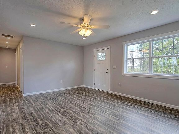 5th image of 15709 Misty Ln