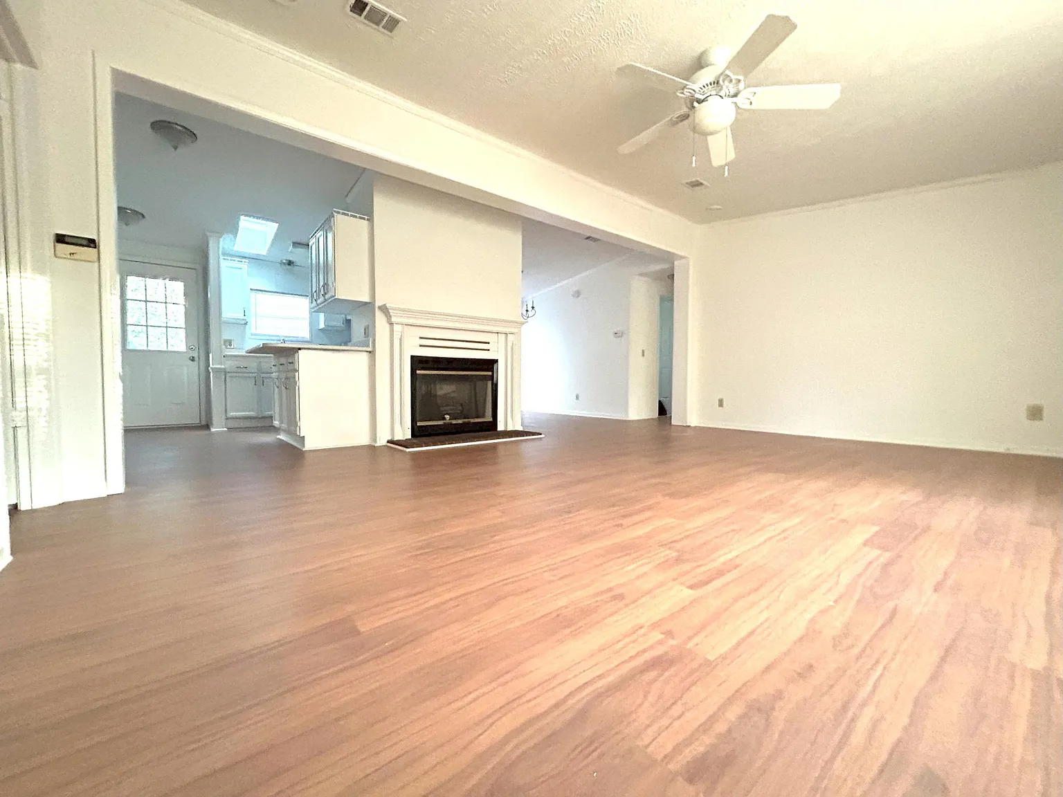4 bed, 1566 sqft, $2,000 — Photo 4