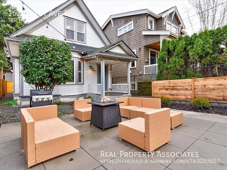 1626 39th Ave E — Photo 1